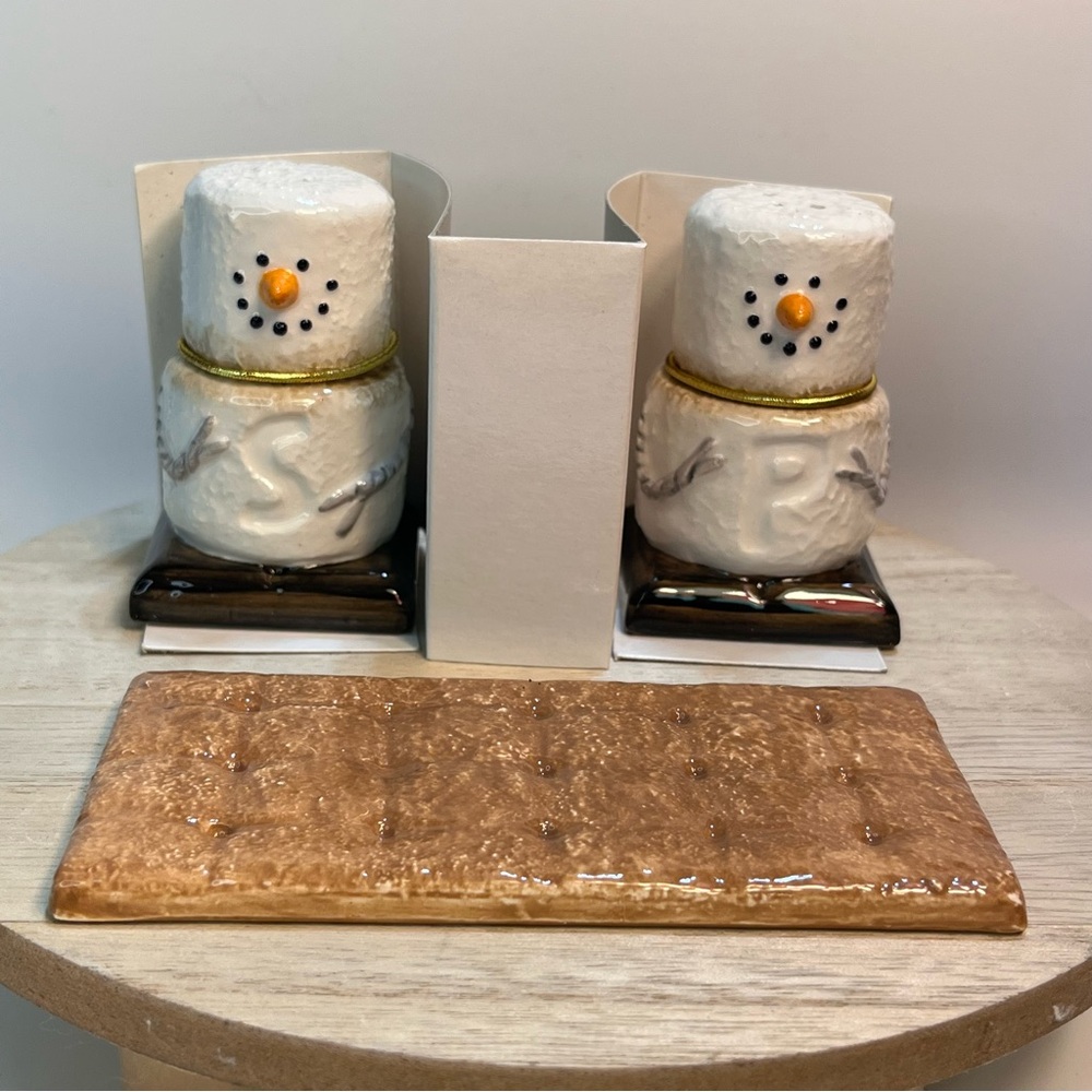 Smores Snowman Salt and Pepper Shaker Set Midwest Cannon Falls NEW